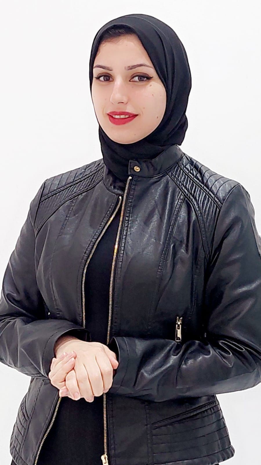 Manar Khedr: Clinical Psychologist. MSc in Clinical Psychology, PhD in Psychology focusing on Addiction. Expert in mental health and addiction therapy.